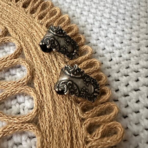 Vintage Foree Sterling Ornate Scroll Signed Clip On Luggage Tag Earrings - Picture 1 of 10